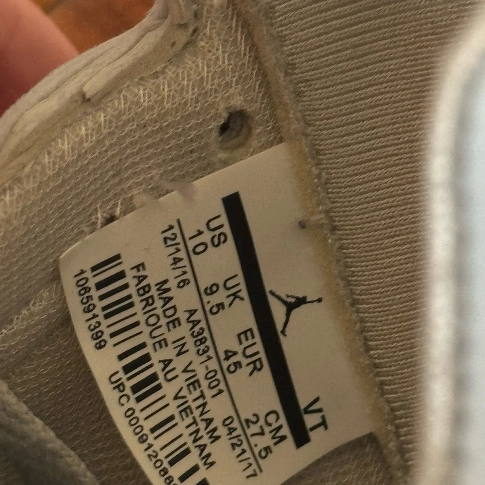 Sneaker Bundle - Picture 7 of 7